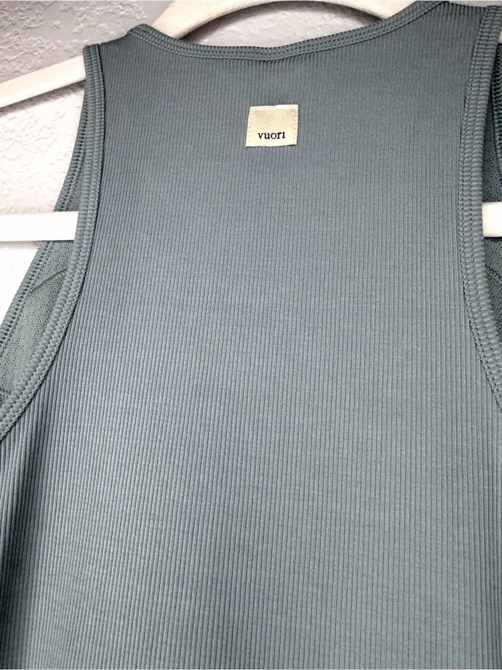 Vuori Pose Plyo Tank - Picture 5 of 5